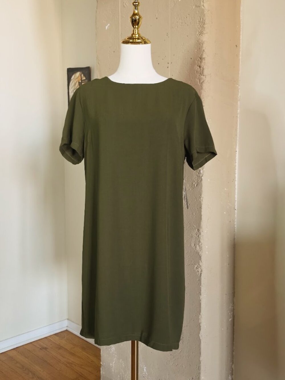 Lulus "Shift and Shout" Olive Green Short Sleeve Shift Dress Size Medium NWT - Picture 4 of 13